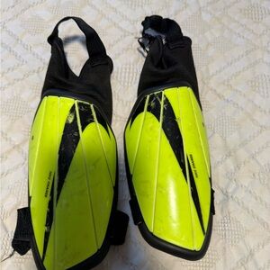 Kids YM Nike Neon Yellow Shin Guards with Black Straps